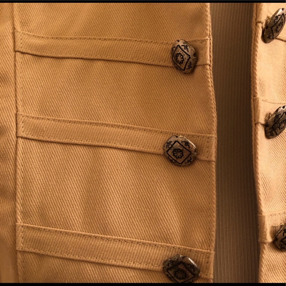 Cactus Flower Vest - Picture 2 of 4